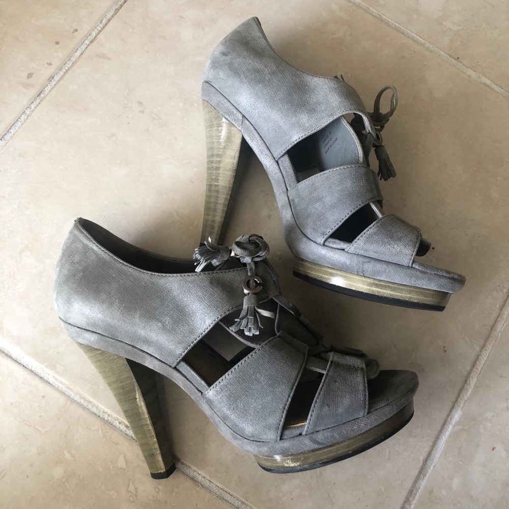 Coach Teagan Lace Up Heels size 9